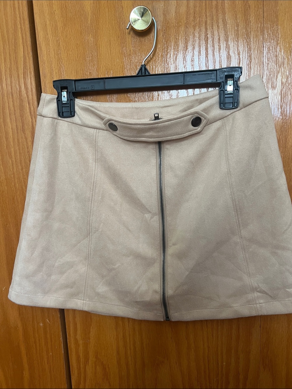 BB Dakota Beige Faux Suede Front-Zip Mini Skirt